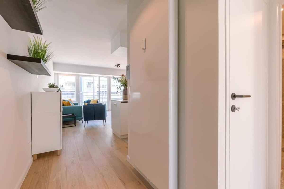 Huswell - Lovely Apartment With Lateral Sea View And Parking Ostend Exterior foto